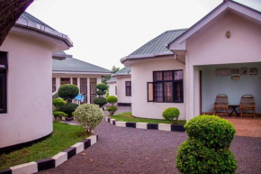 Room in BB - Amazing accommodation in Arusha Furaha Lodge